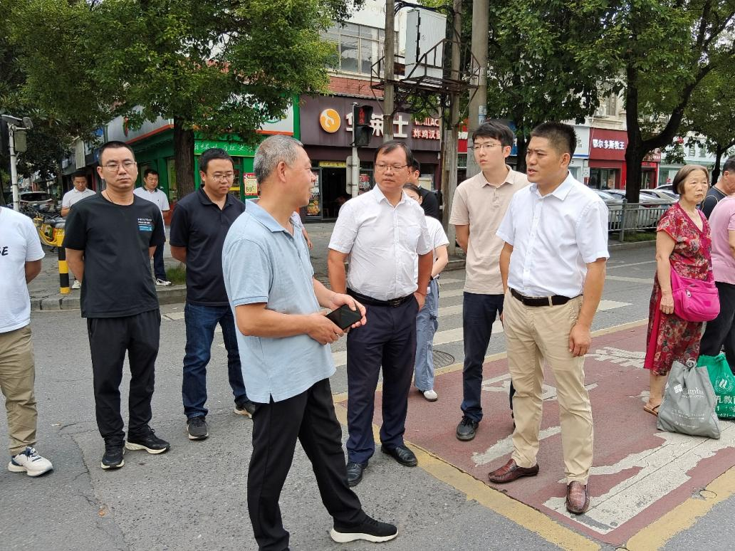 市城管局副局长刘纯德对萍乡市市政设施运维标准开展调研